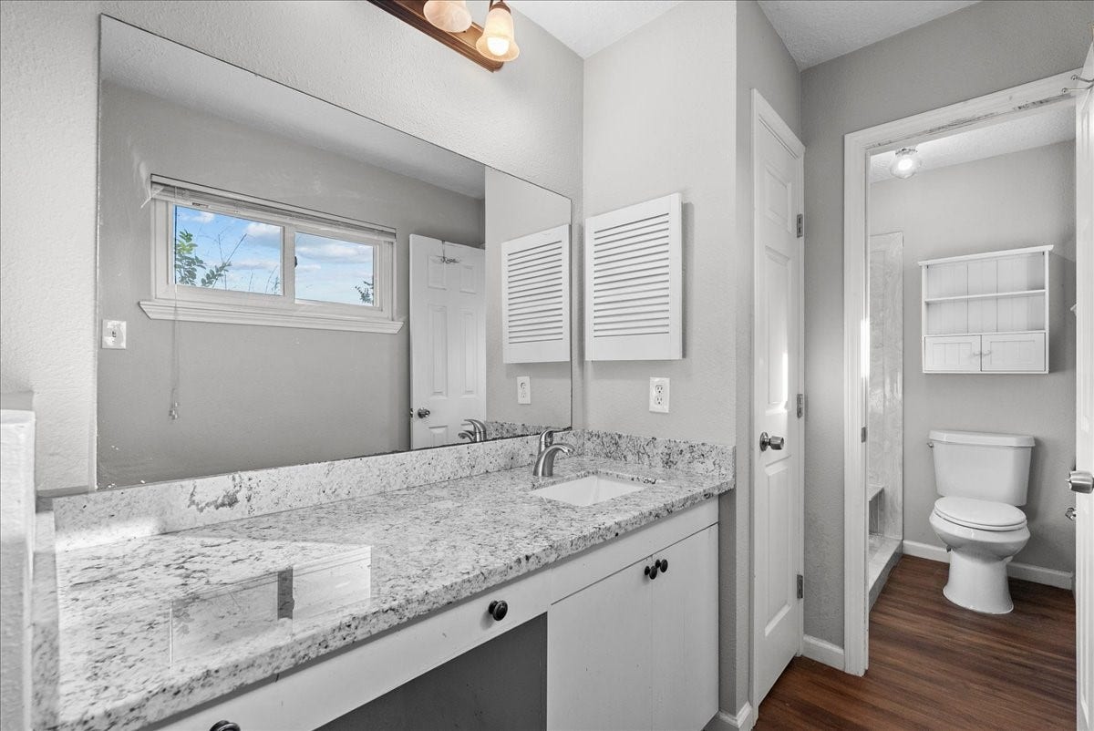 3206 Wavecrest Street, League City, TX 77573 3206 Wavecrest Street, League City, TX 77573