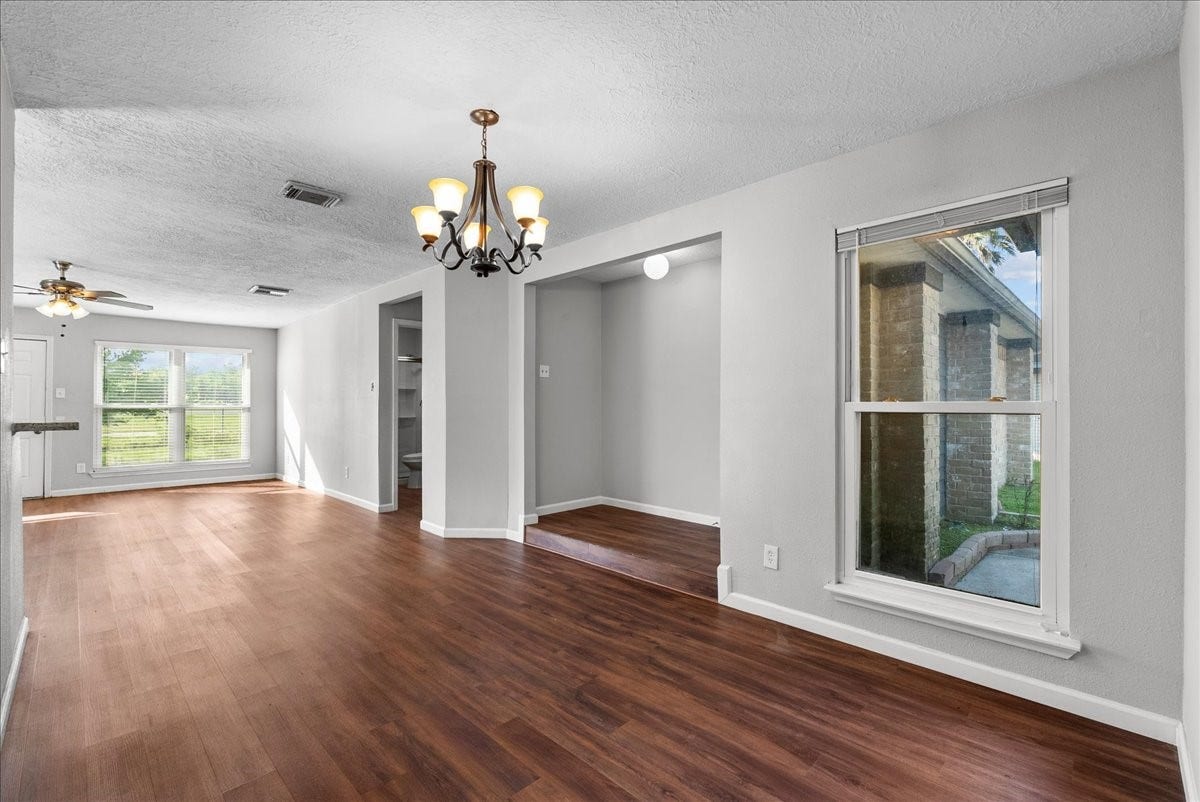 3206 Wavecrest Street, League City, TX 77573 3206 Wavecrest Street, League City, TX 77573