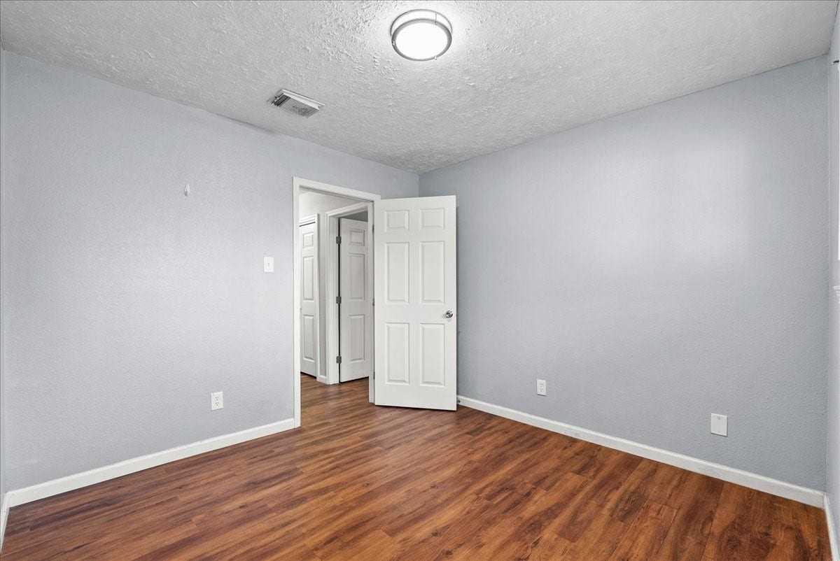 3206 Wavecrest Street, League City, TX 77573 3206 Wavecrest Street, League City, TX 77573