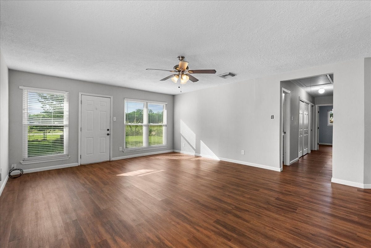 3206 Wavecrest Street, League City, TX 77573 3206 Wavecrest Street, League City, TX 77573