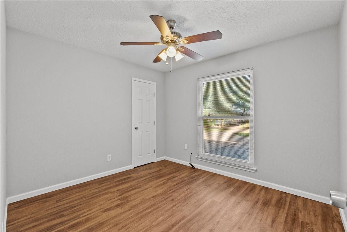 3206 Wavecrest Street, League City, TX 77573 3206 Wavecrest Street, League City, TX 77573