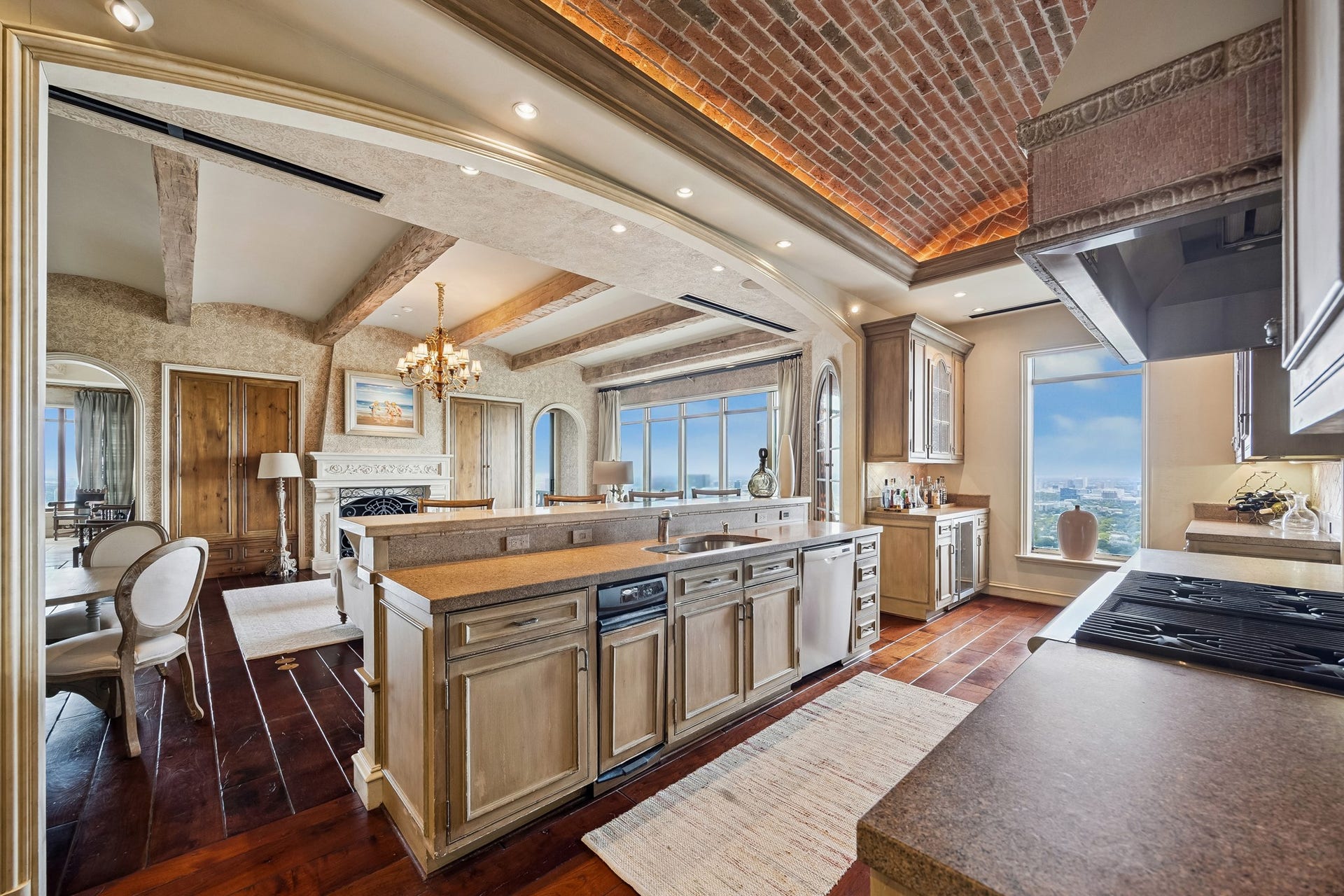 2121 Kirby Drive, #33, Houston, TX 77019 2121 Kirby Drive, #33, Houston, TX 77019