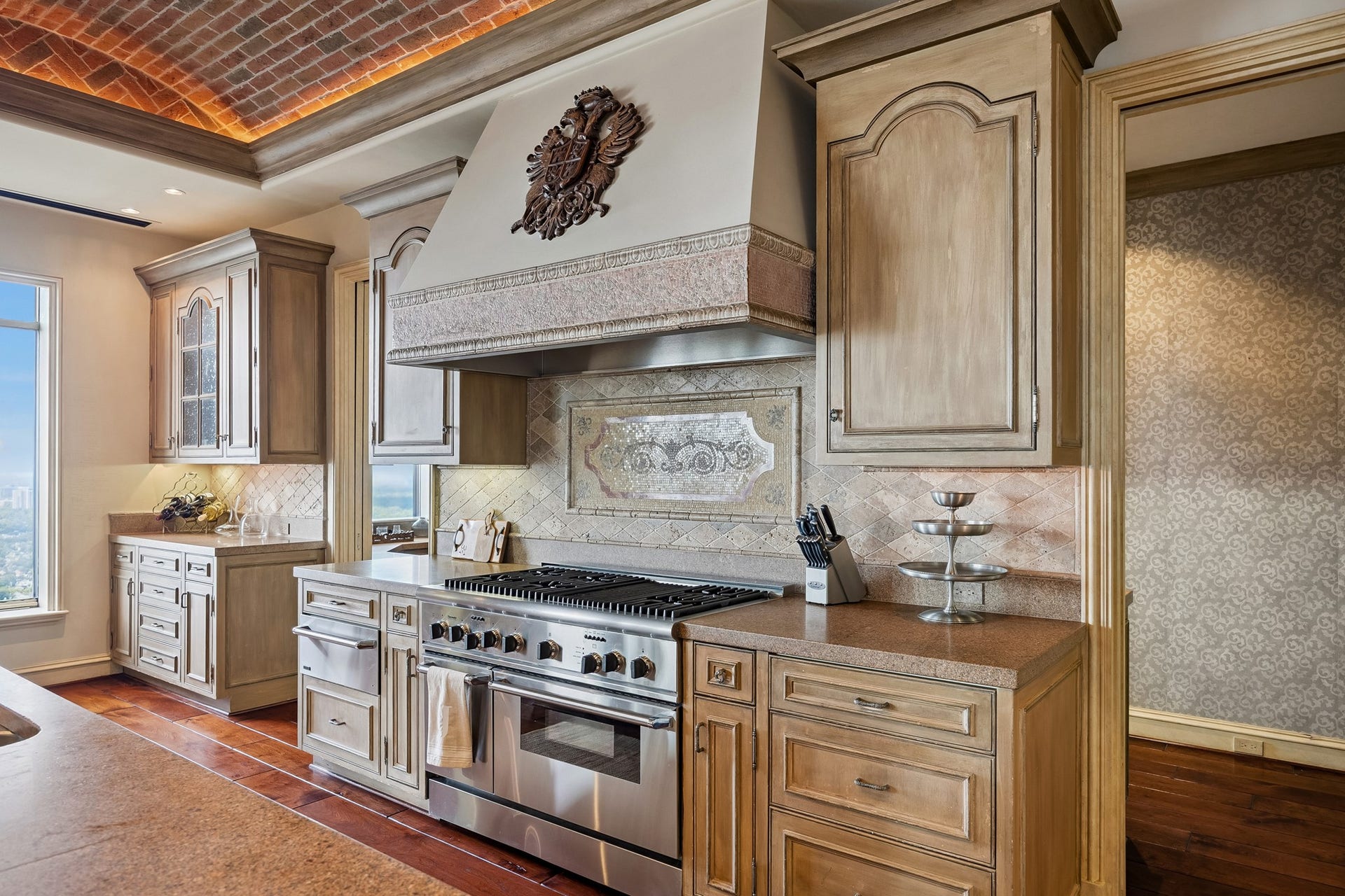 2121 Kirby Drive, #33, Houston, TX 77019 2121 Kirby Drive, #33, Houston, TX 77019