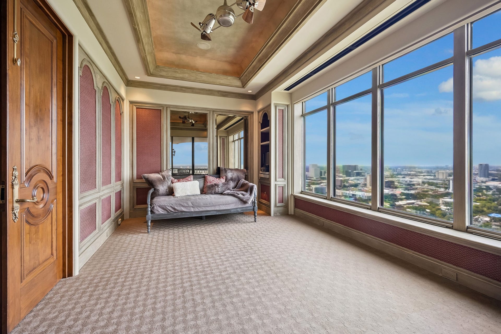 2121 Kirby Drive, #33, Houston, TX 77019 2121 Kirby Drive, #33, Houston, TX 77019