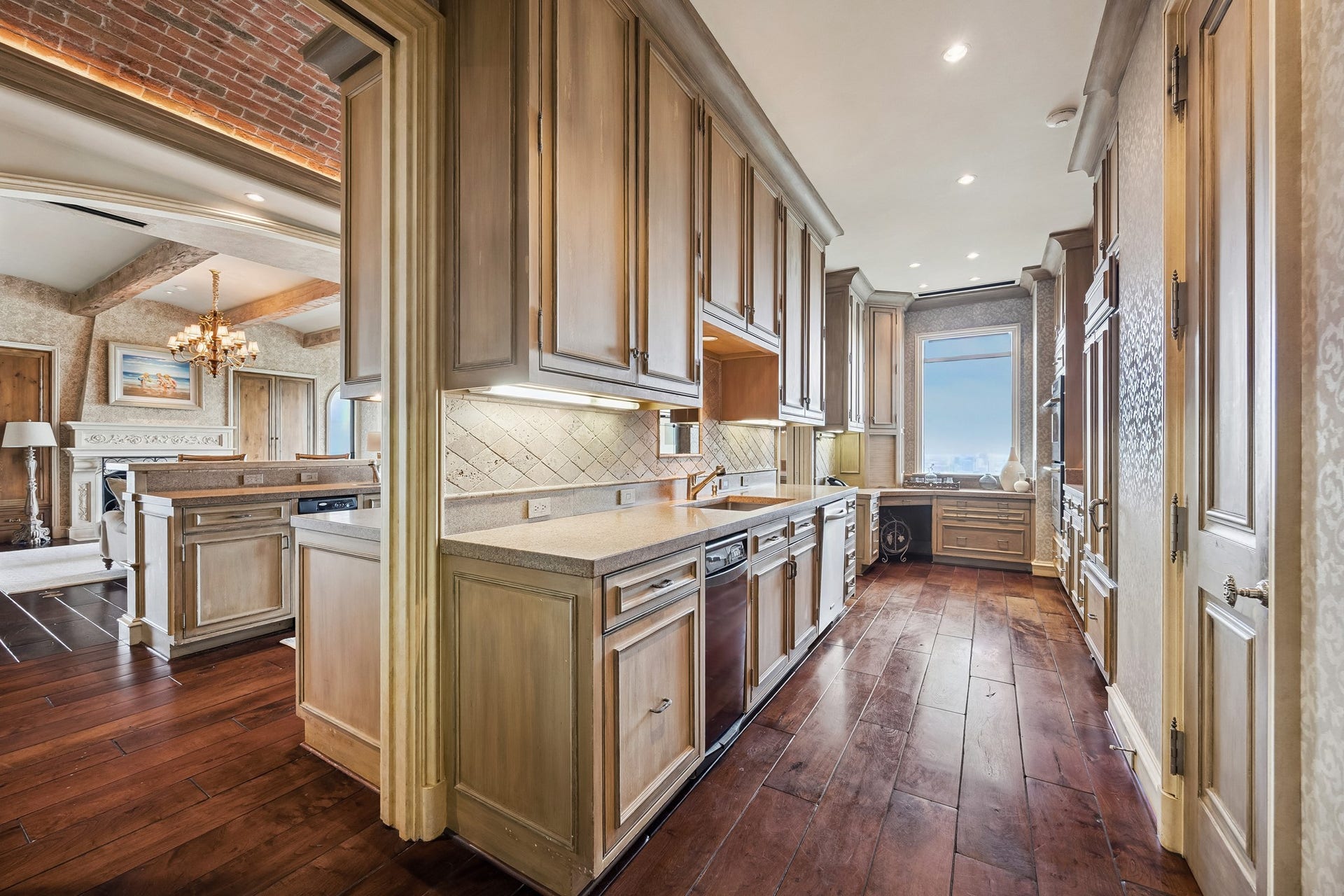 2121 Kirby Drive, #33, Houston, TX 77019 2121 Kirby Drive, #33, Houston, TX 77019