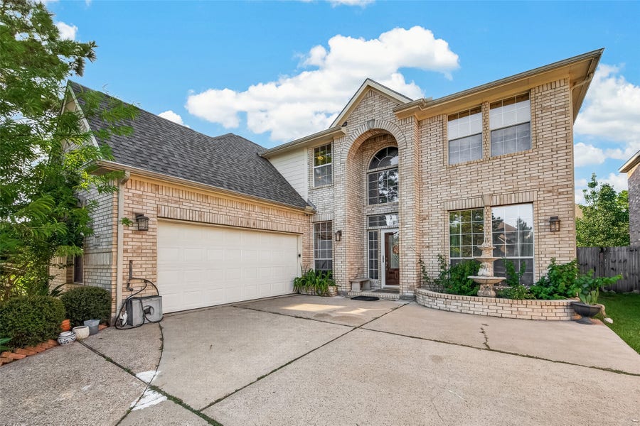 Property photo for 922 Allisa Street, Stafford, TX