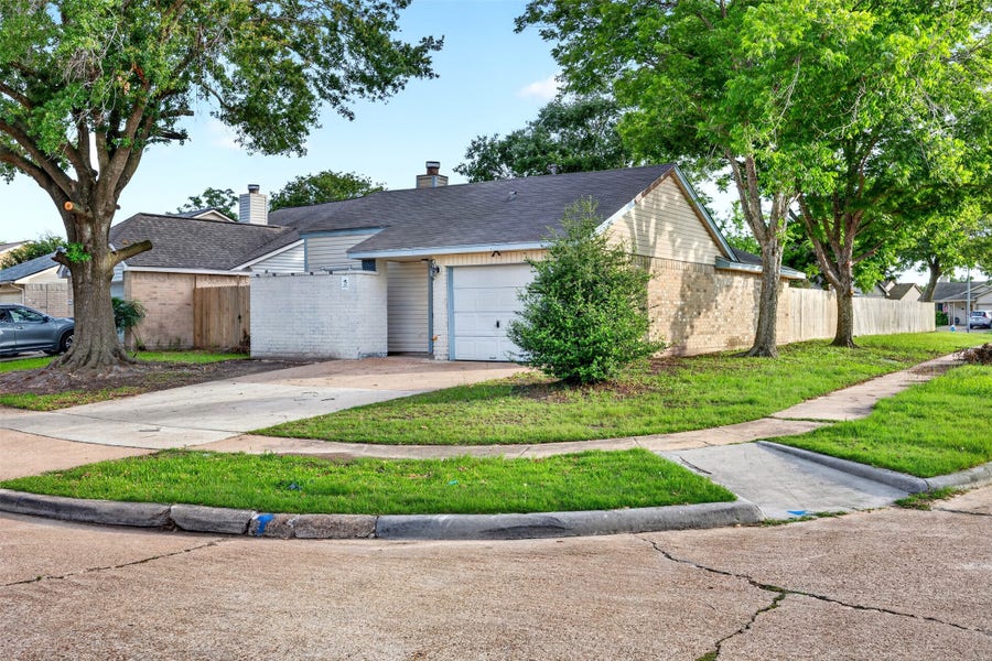 Property photo for 19963 Sutton Falls Drive, Cypress, TX