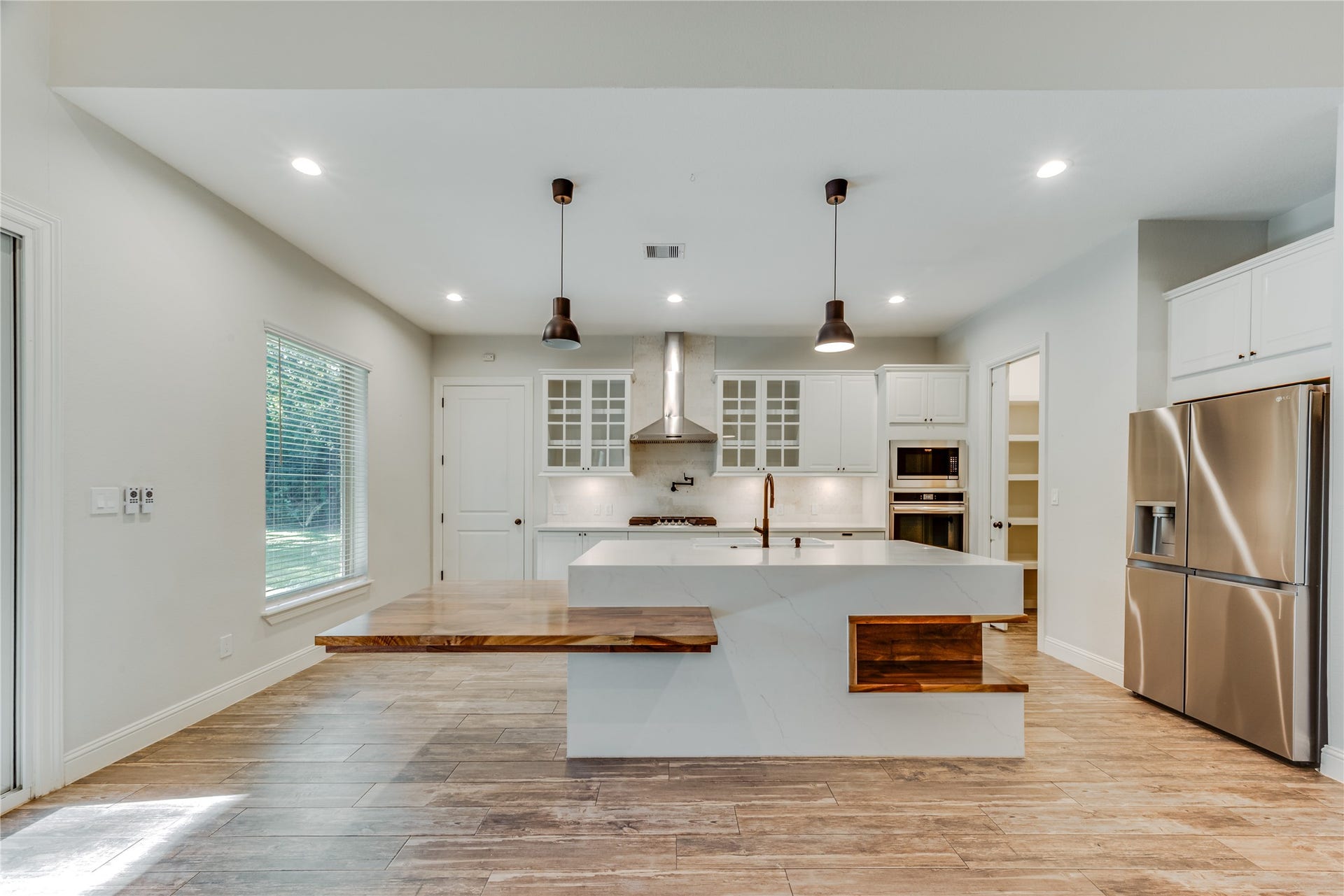25126 Scarlett Manor Court, Tomball, TX 77375 25126 Scarlett Manor Court, Tomball, TX 77375