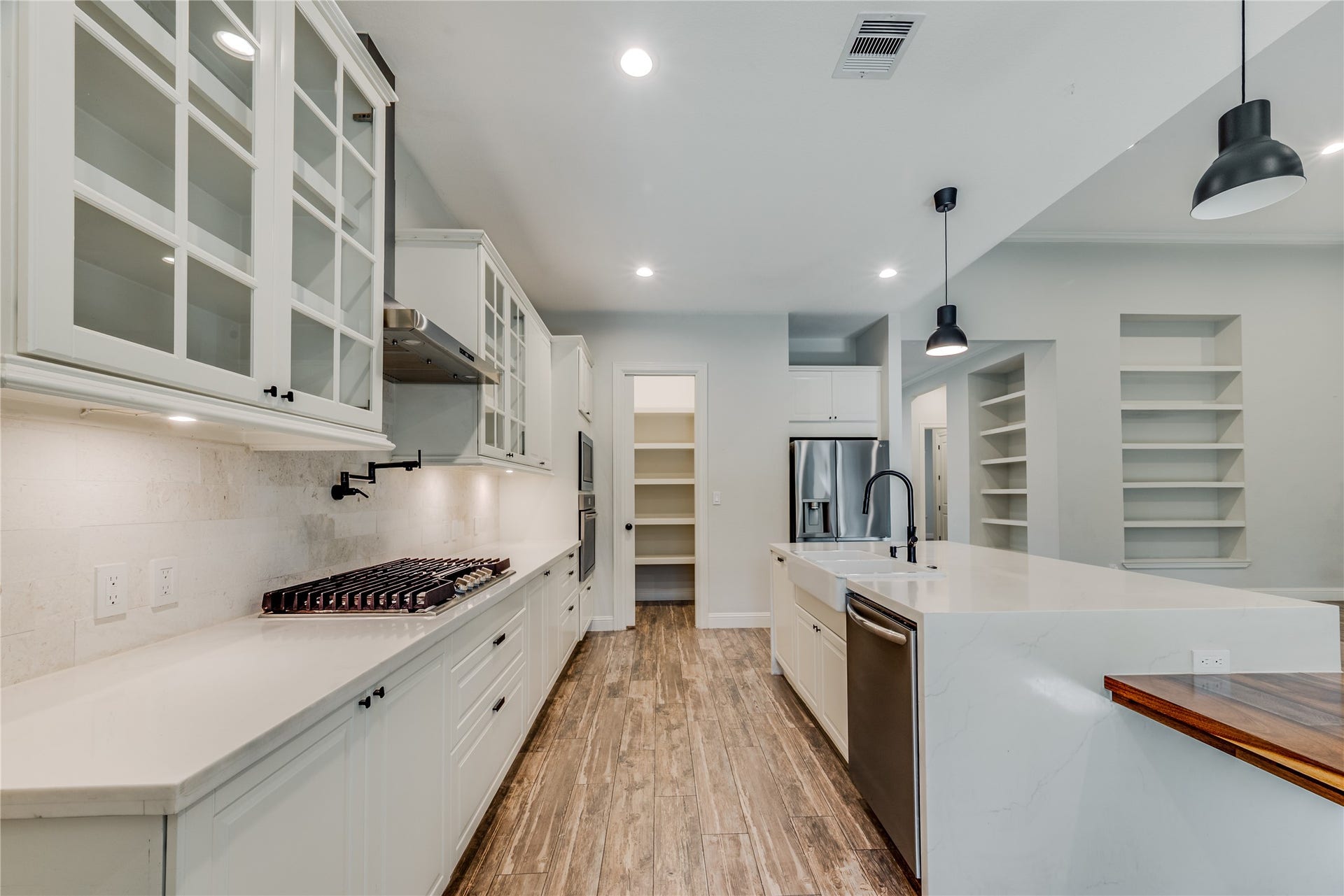 25126 Scarlett Manor Court, Tomball, TX 77375 25126 Scarlett Manor Court, Tomball, TX 77375