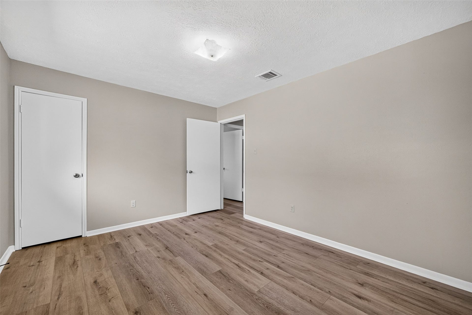 4809 Yellowstone Drive, Pasadena, TX 77505 4809 Yellowstone Drive, Pasadena, TX 77505