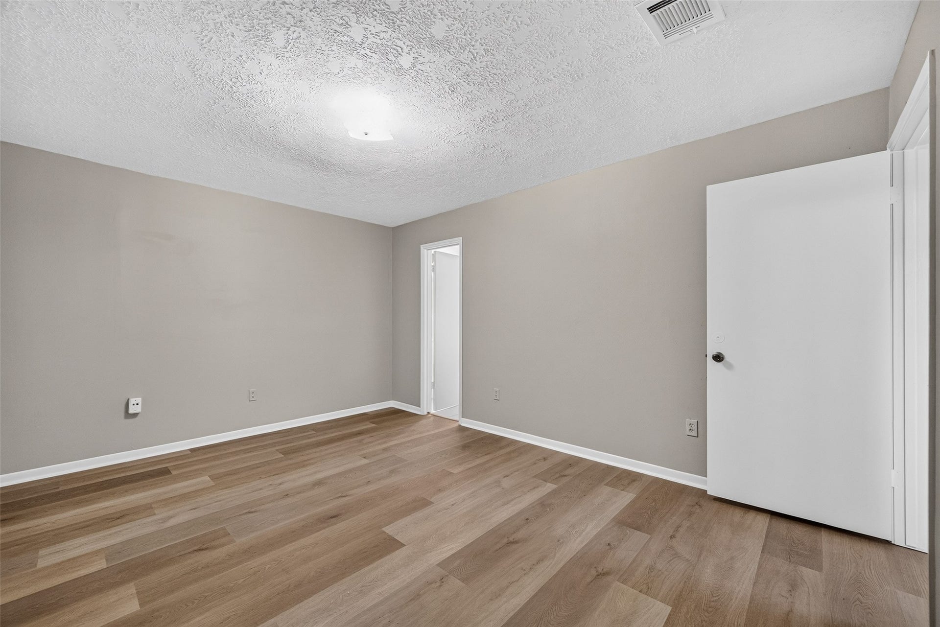4809 Yellowstone Drive, Pasadena, TX 77505 4809 Yellowstone Drive, Pasadena, TX 77505