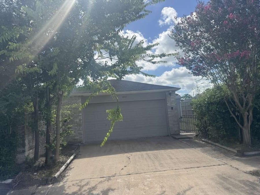 Property photo for 11807 S Youngwood Lane, Houston, TX