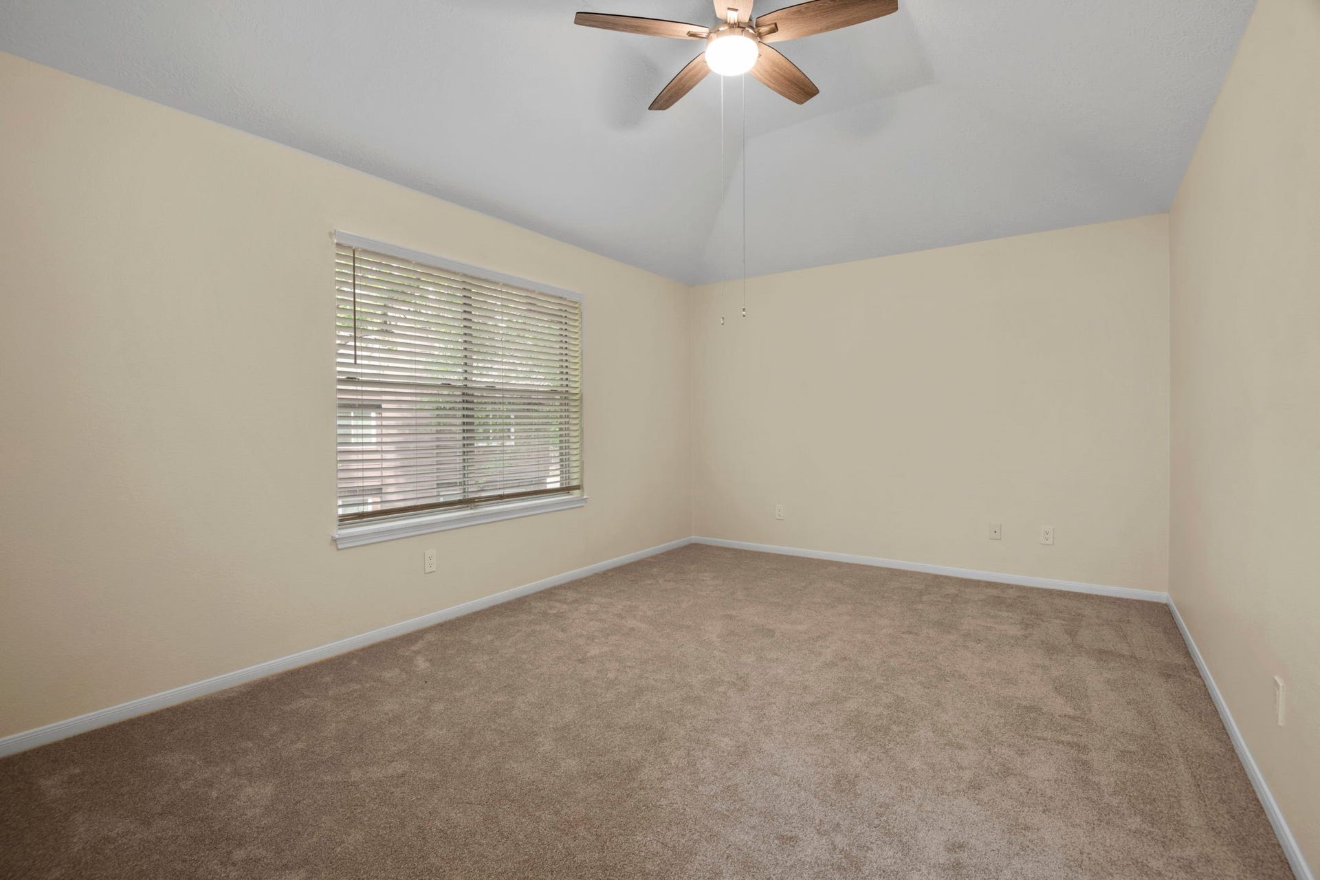 13 E Willowwood Court, The Woodlands, TX 77381 13 E Willowwood Court, The Woodlands, TX 77381