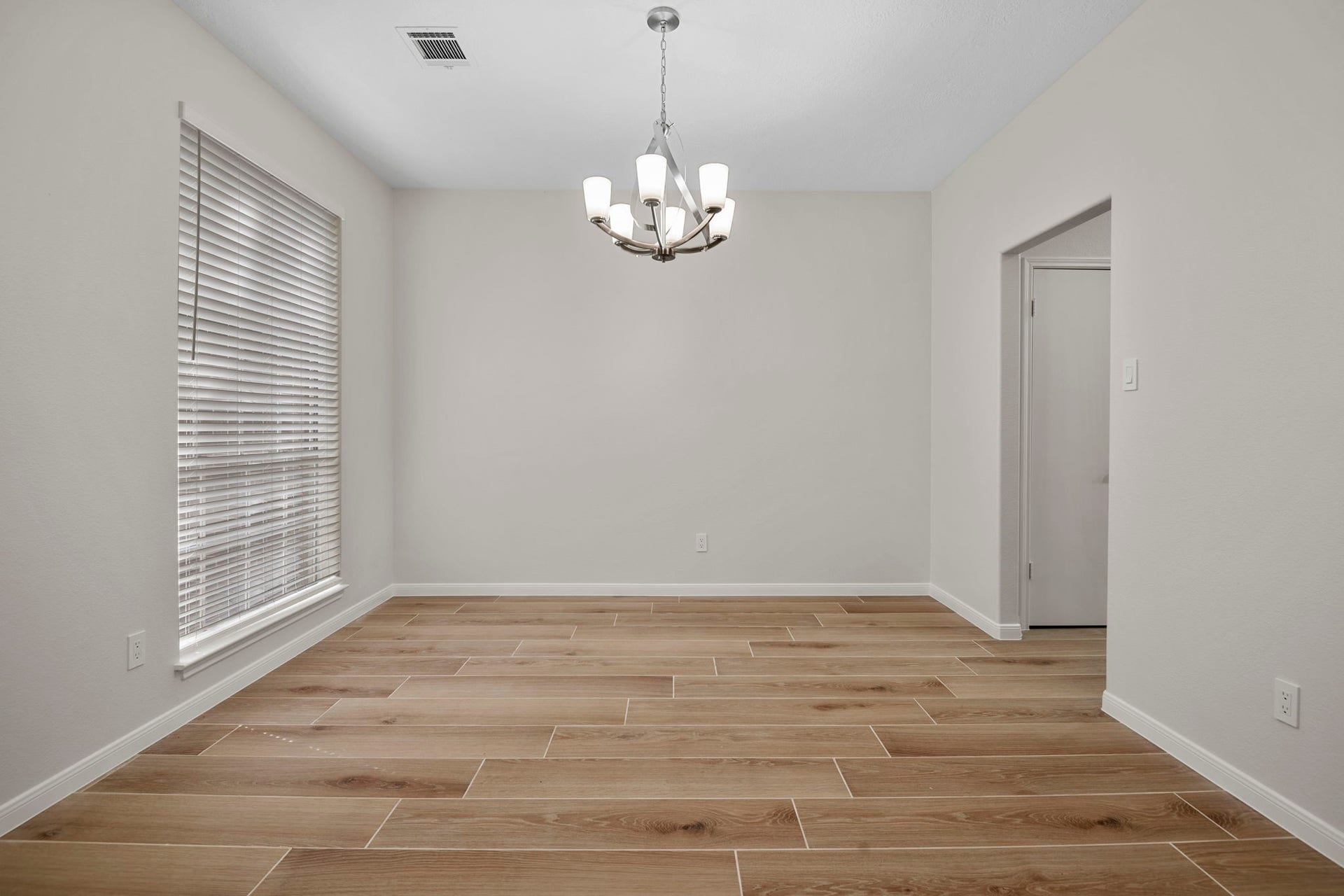 13 E Willowwood Court, The Woodlands, TX 77381 13 E Willowwood Court, The Woodlands, TX 77381