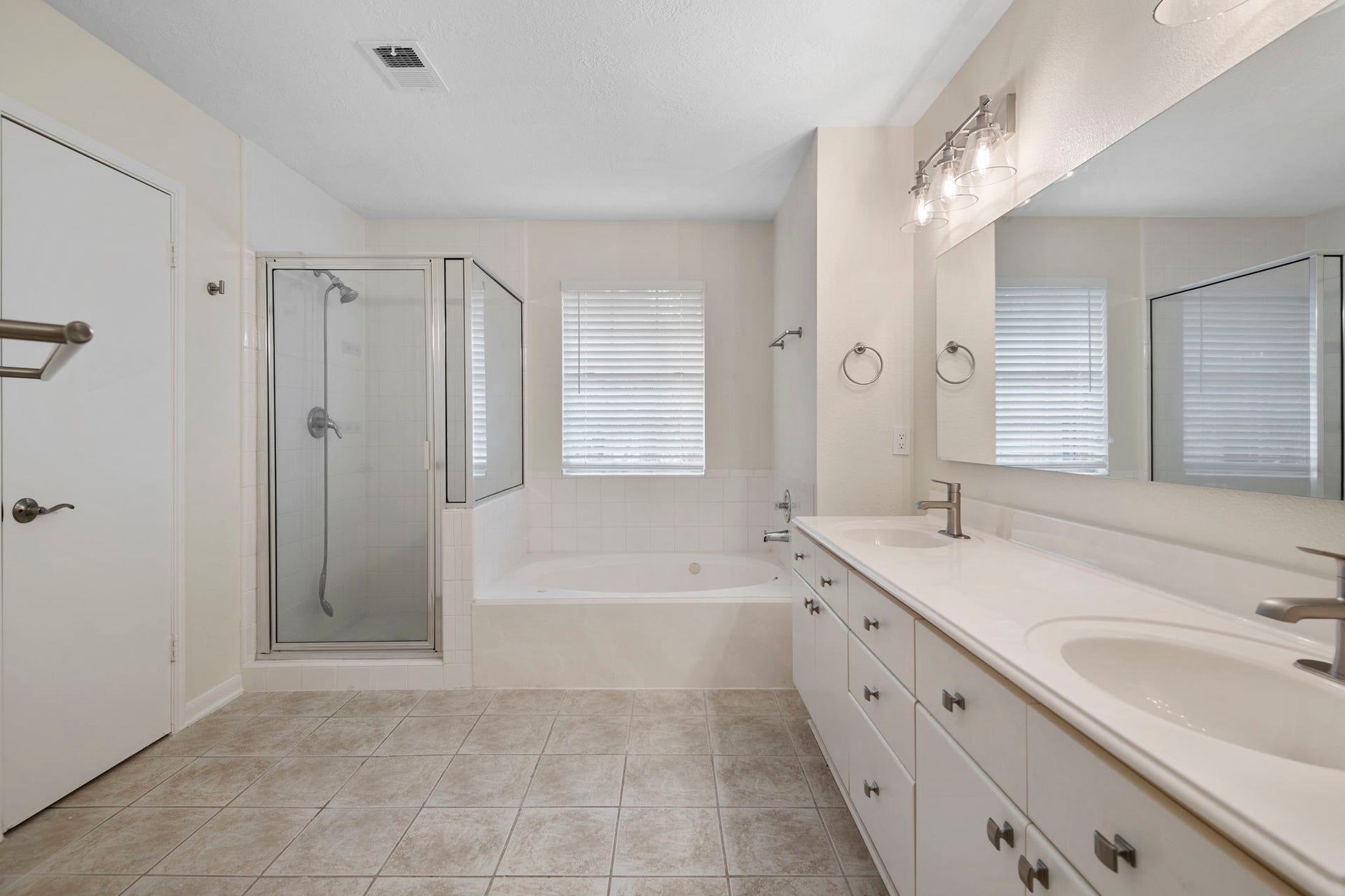 13 E Willowwood Court, The Woodlands, TX 77381 13 E Willowwood Court, The Woodlands, TX 77381