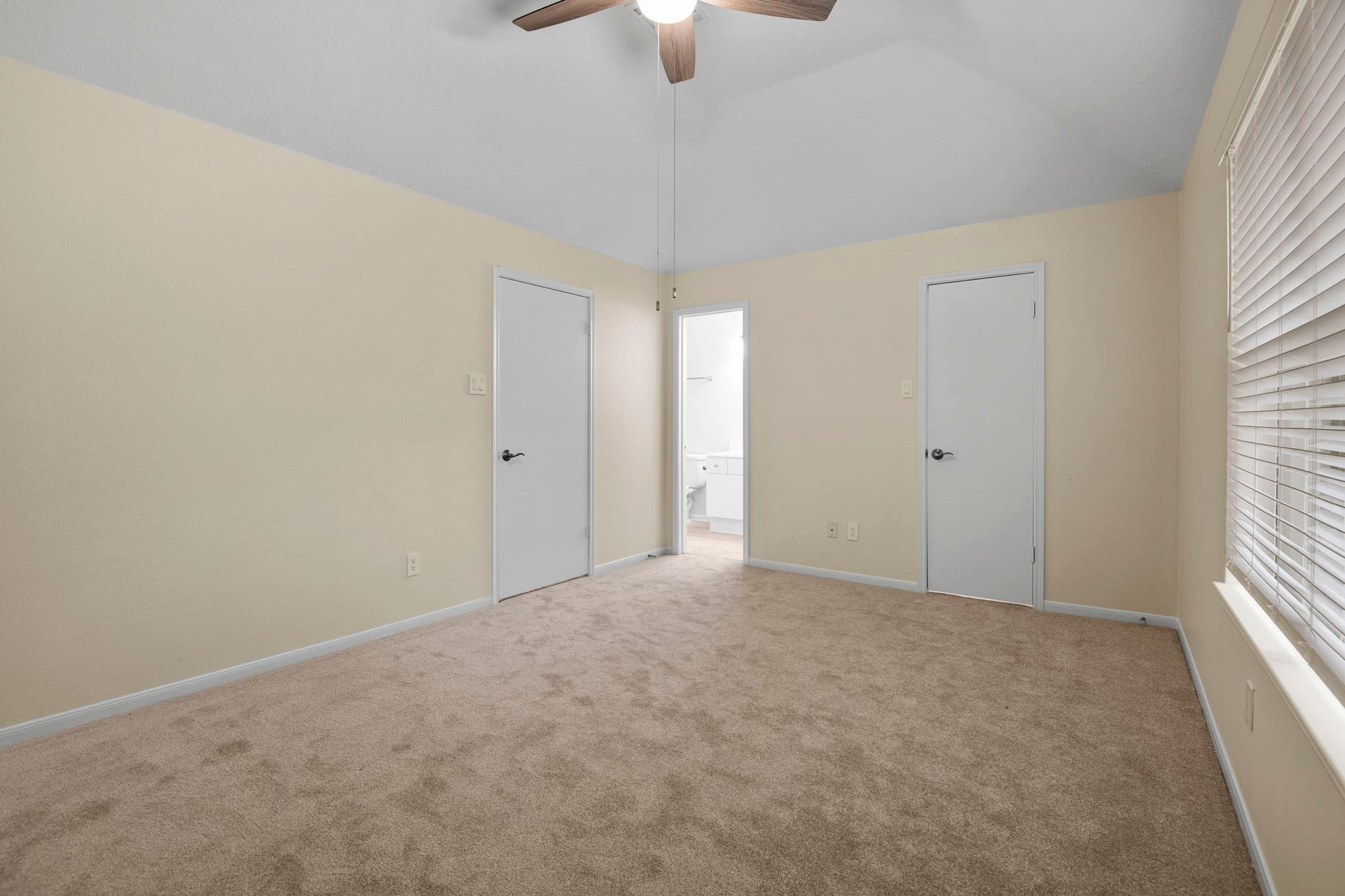 13 E Willowwood Court, The Woodlands, TX 77381 13 E Willowwood Court, The Woodlands, TX 77381