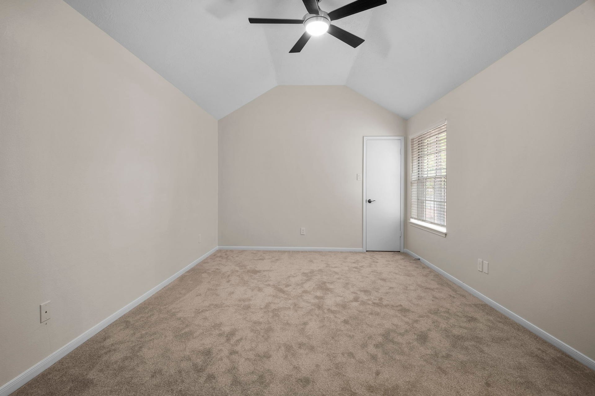 13 E Willowwood Court, The Woodlands, TX 77381 13 E Willowwood Court, The Woodlands, TX 77381