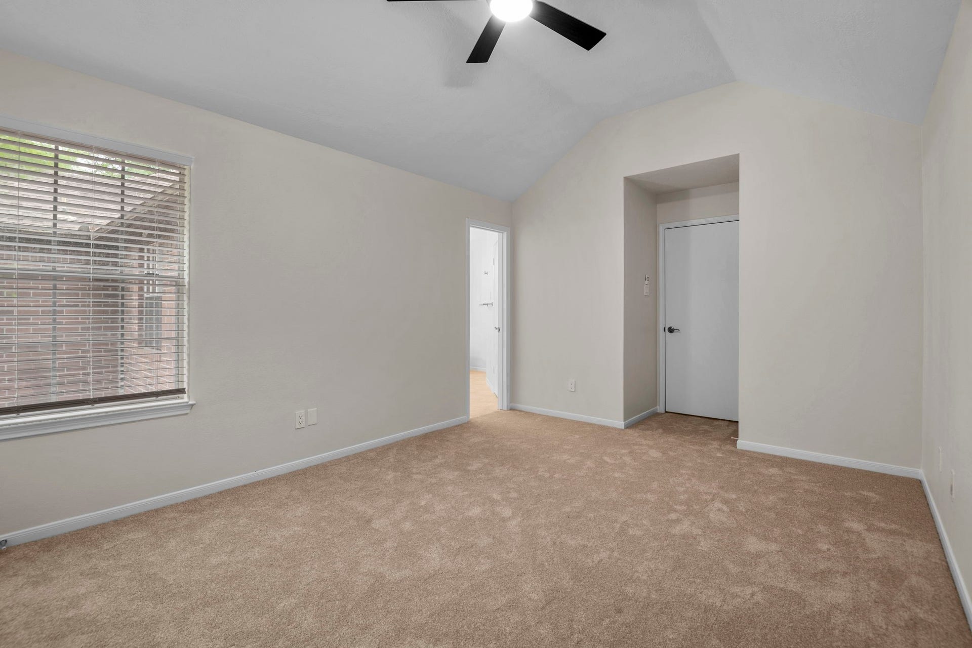 13 E Willowwood Court, The Woodlands, TX 77381 13 E Willowwood Court, The Woodlands, TX 77381