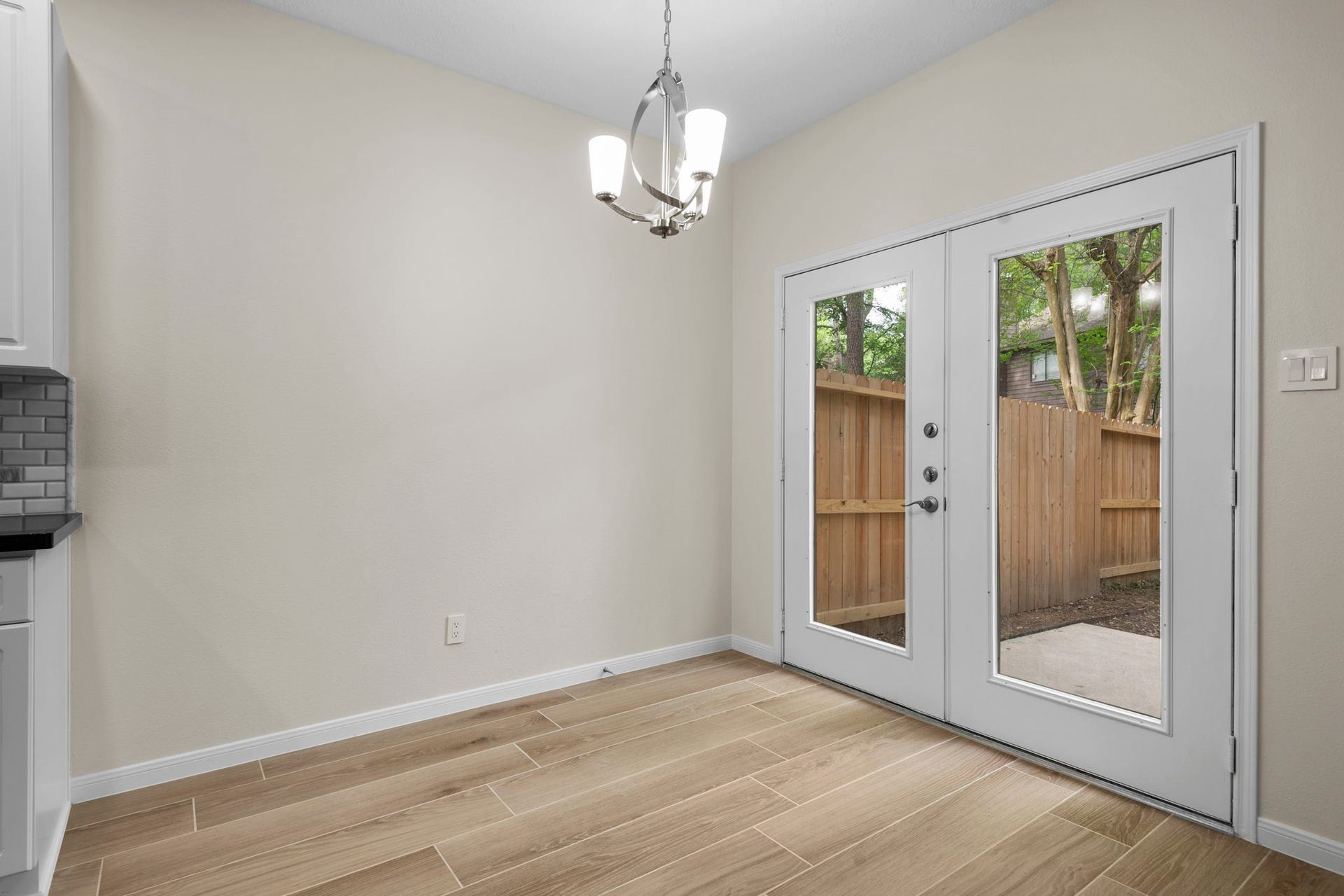 13 E Willowwood Court, The Woodlands, TX 77381 13 E Willowwood Court, The Woodlands, TX 77381