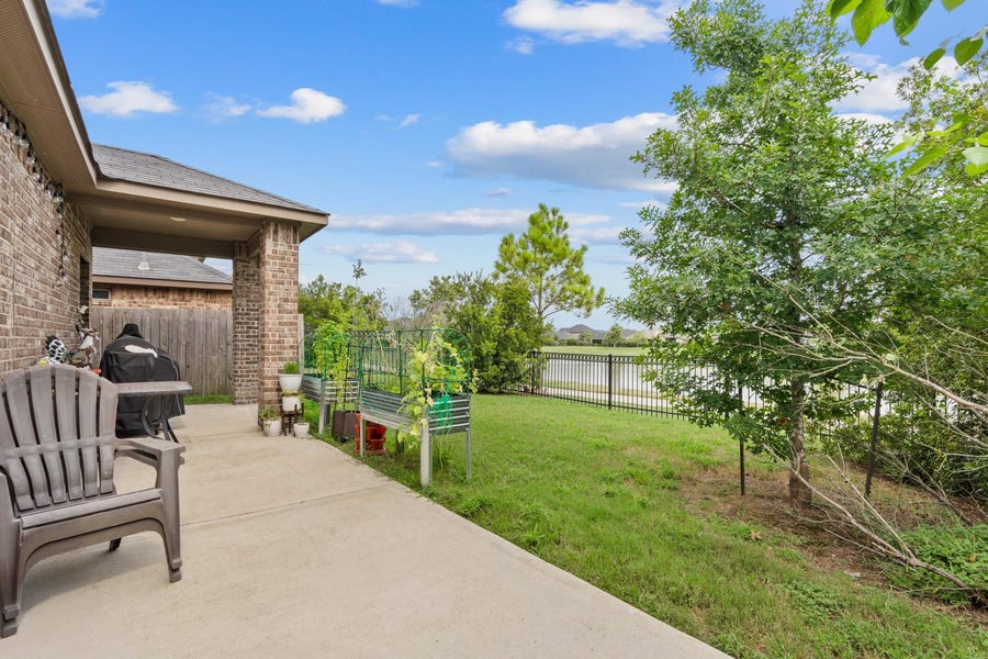 Property photo for 1412 Lake City Lane, Houston, TX