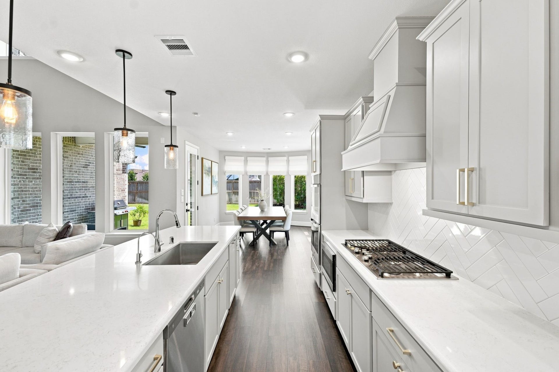 3011 Lantana Trail, Katy, TX 77493 Kitchen opens to oversized breakfast/dining area that's flooded with natural light.