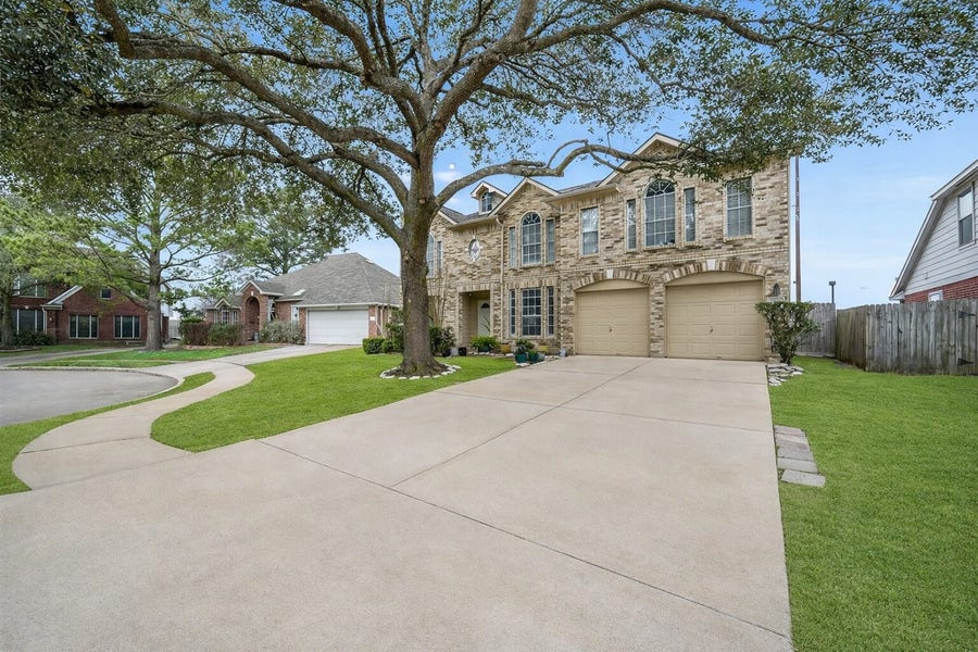 Property photo for 23146 Willow Canyon Drive, Katy, TX