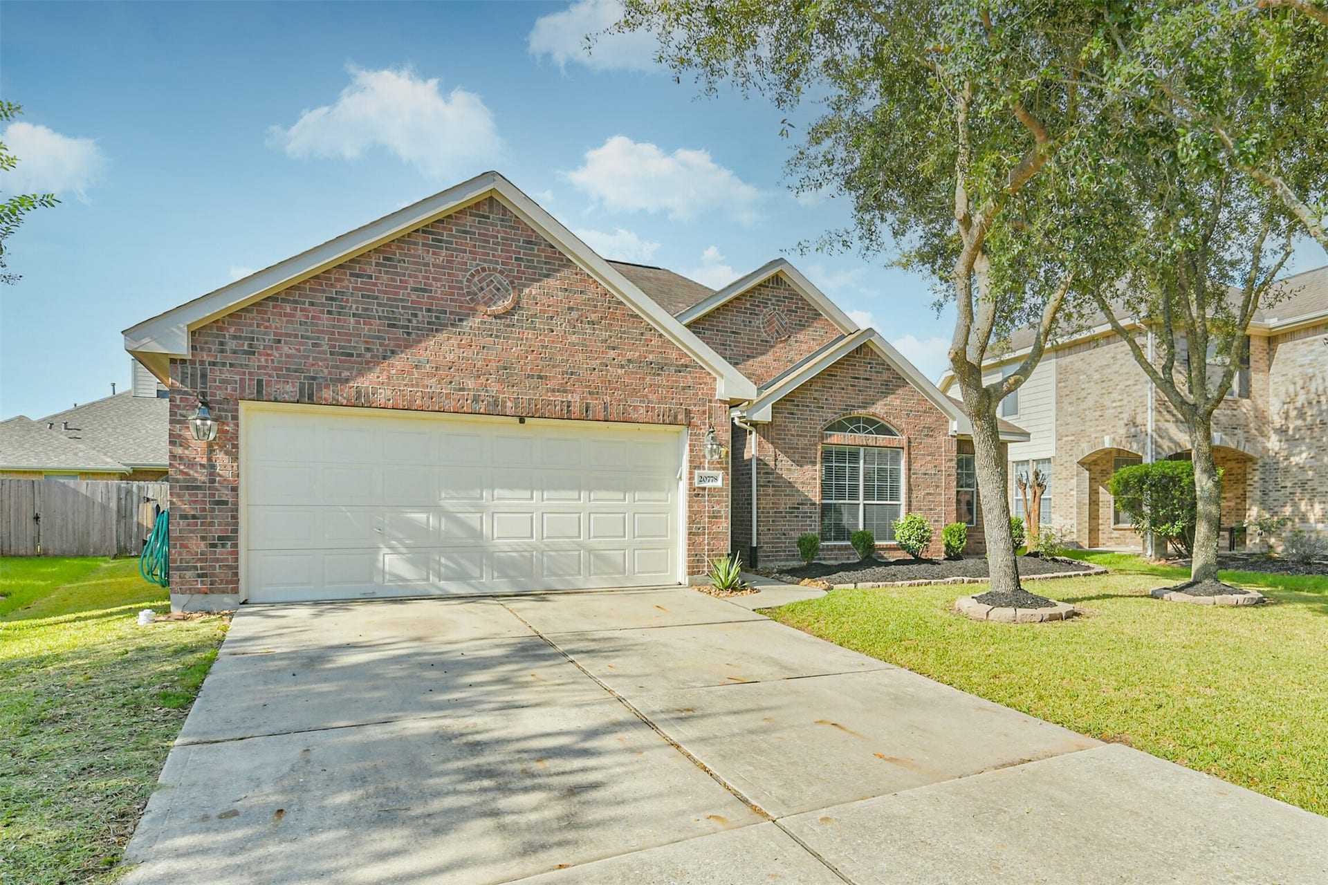 Great curb appeal! Roof will be replaced the week of closing!