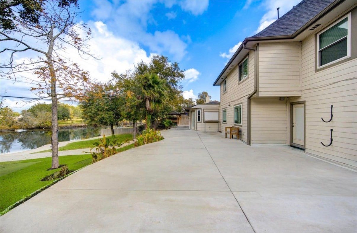303 Old Bayou Drive, Dickinson, TX 77539 303 Old Bayou Drive, Dickinson, TX 77539