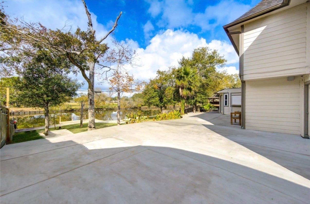 303 Old Bayou Drive, Dickinson, TX 77539 303 Old Bayou Drive, Dickinson, TX 77539