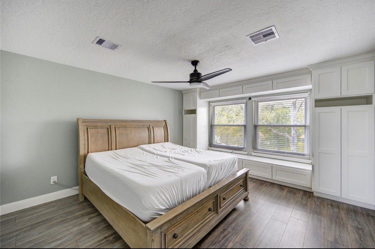 303 Old Bayou Drive, Dickinson, TX 77539 303 Old Bayou Drive, Dickinson, TX 77539