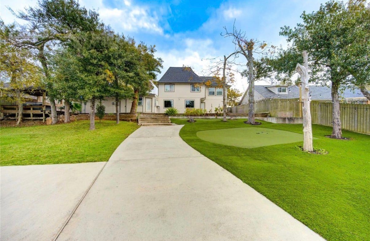 303 Old Bayou Drive, Dickinson, TX 77539 303 Old Bayou Drive, Dickinson, TX 77539