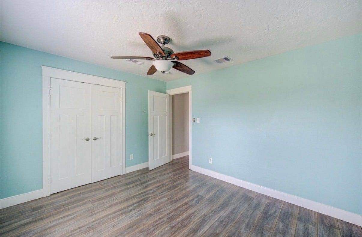 303 Old Bayou Drive, Dickinson, TX 77539 303 Old Bayou Drive, Dickinson, TX 77539