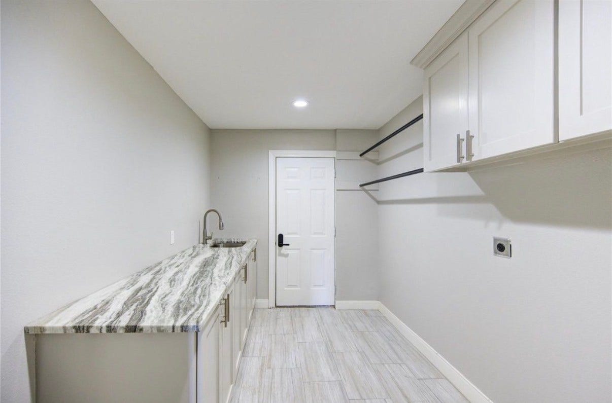 303 Old Bayou Drive, Dickinson, TX 77539 303 Old Bayou Drive, Dickinson, TX 77539