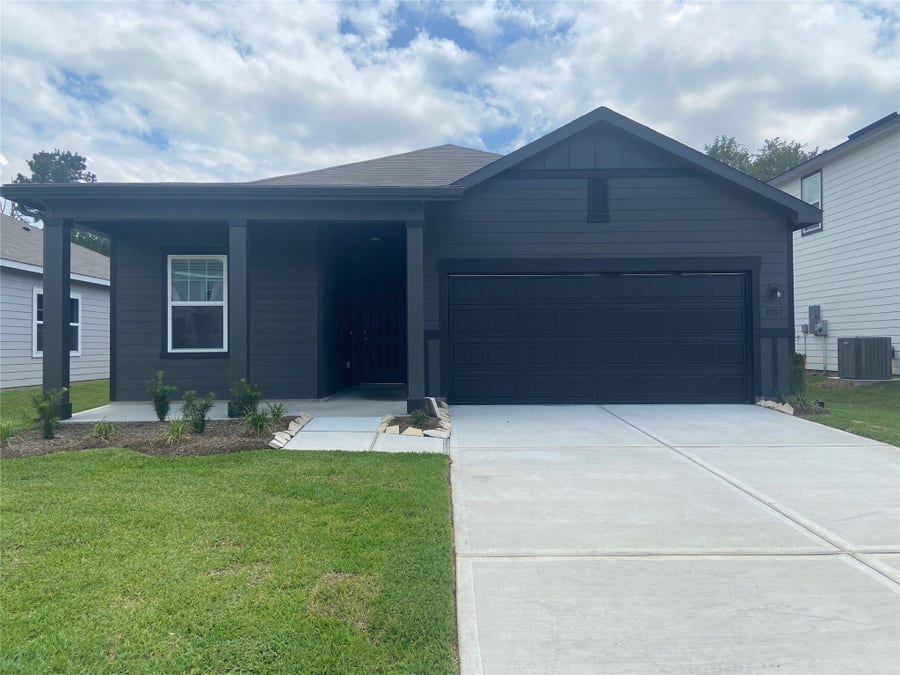 Property photo for 31103 Gayle Prairie Oak Street, Waller, TX
