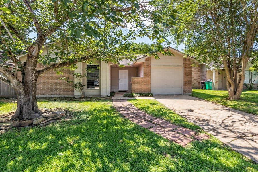 Property photo for 23819 Griffin House Lane, Katy, TX