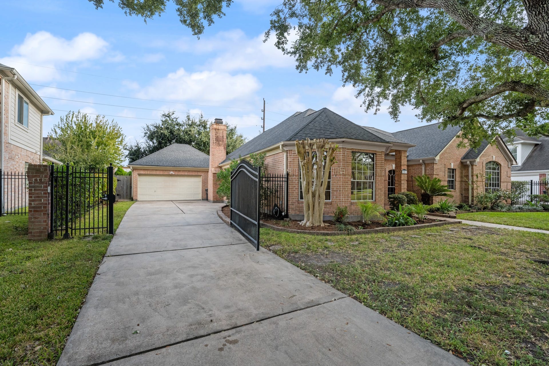 1923 Hollow Wind Drive, Katy, TX 77450