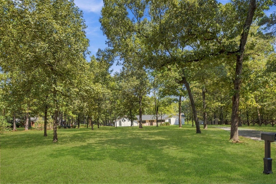 Property photo for 16402 Surrey Lane, Stagecoach, TX