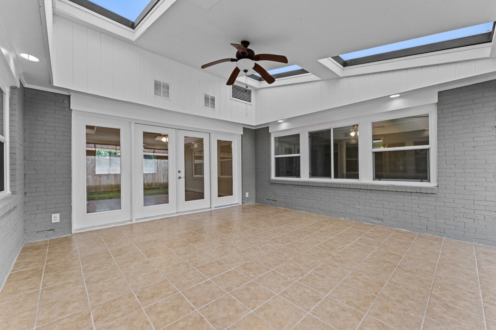 10613 Willowgrove Drive, Houston, TX 77035