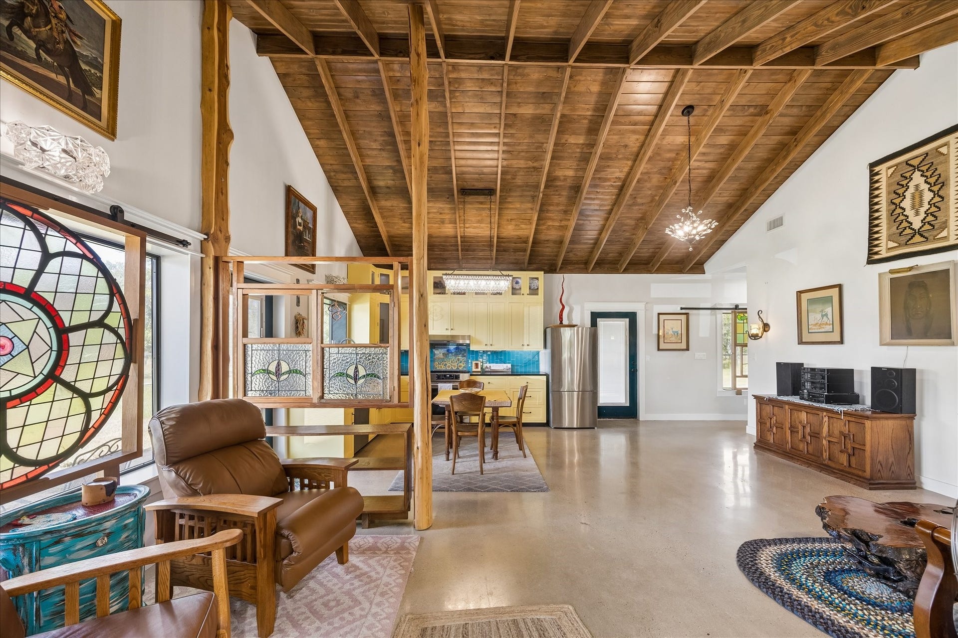 33 Riverwood Lane, Hempstead, TX 77445 Polished concrete floors and an abundance of natural light