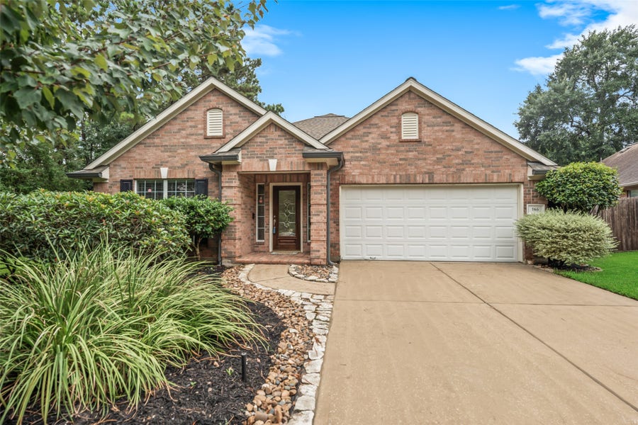 Property photo for 166 Queenscliff Court, The Woodlands, TX