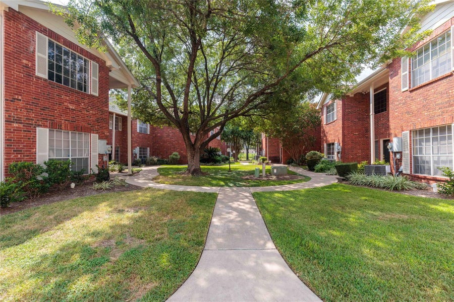 Property photo for 13646 Garden Grove Ct, Houston, TX