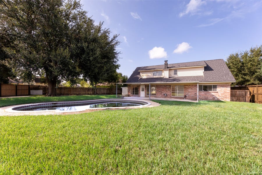 Property photo for 3911 Thistlewood Drive, Pasadena, TX