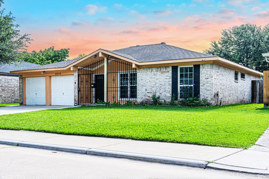 Property photo for 11819 S Ridgewood Circle, Houston, TX