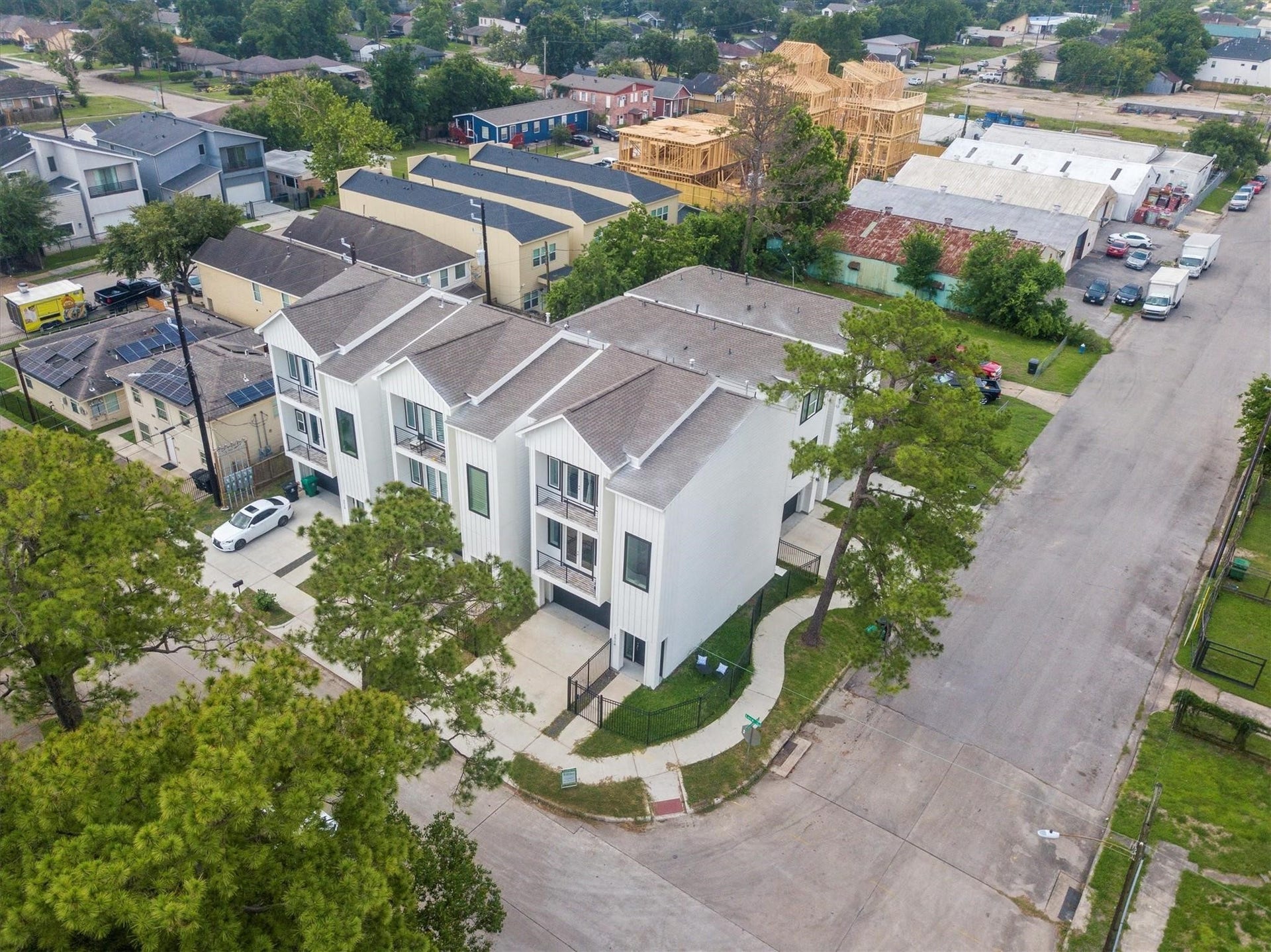3524 Luca Street, Houston, TX 77021 3524 Luca Street, Houston, TX 77021