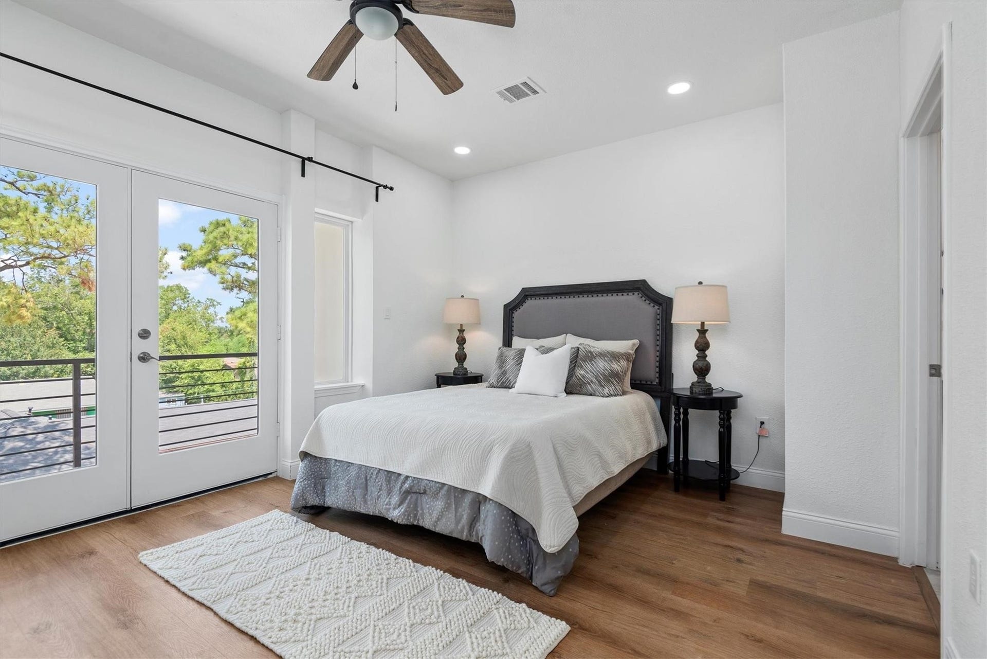3524 Luca Street, Houston, TX 77021 3524 Luca Street, Houston, TX 77021