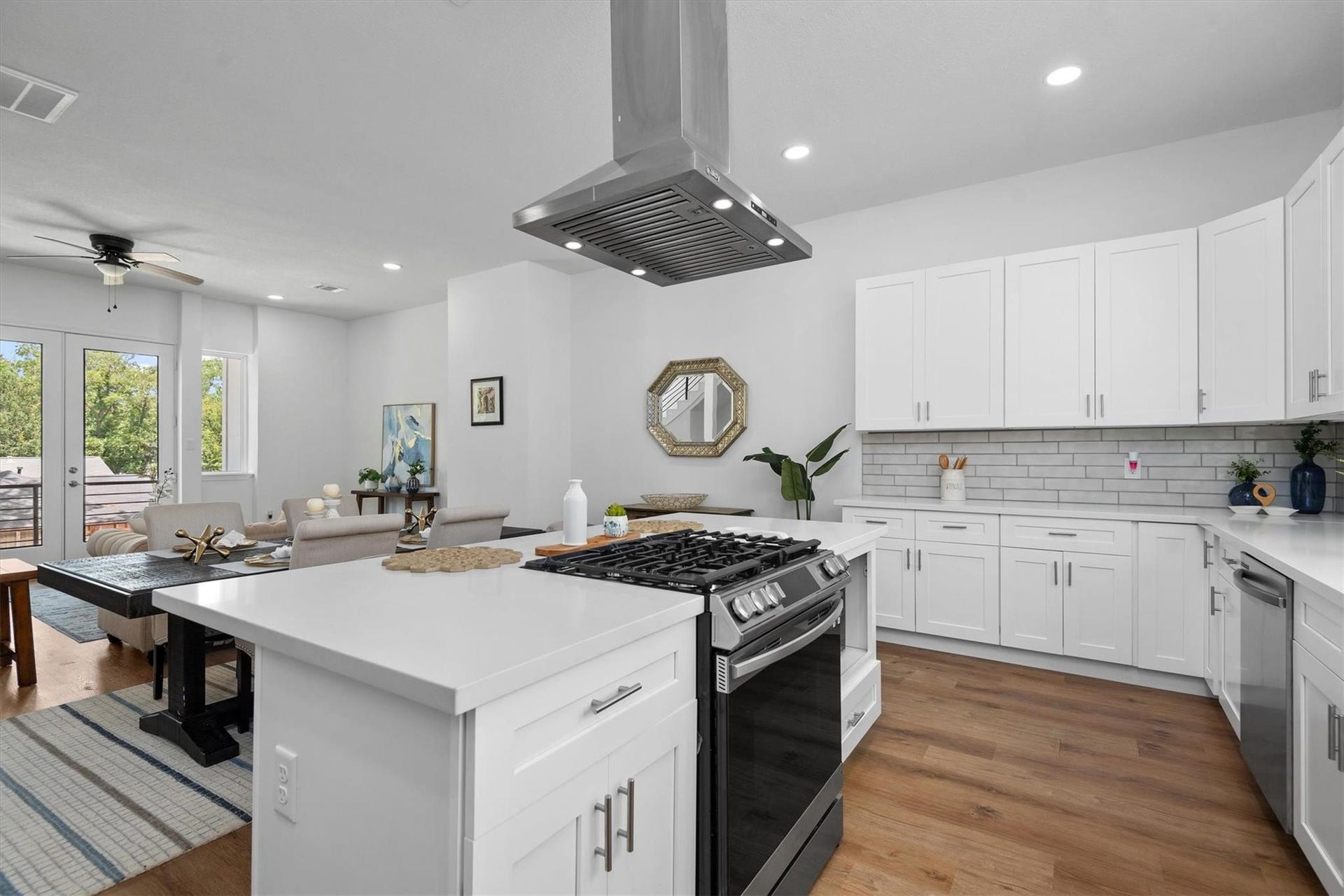 3524 Luca Street, Houston, TX 77021 3524 Luca Street, Houston, TX 77021