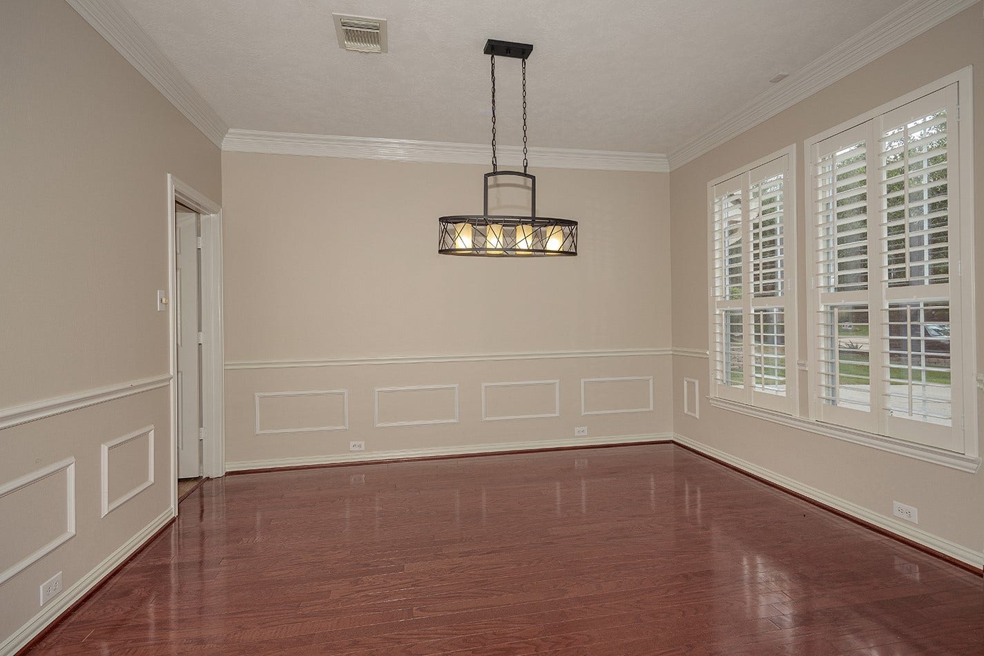 79 FRENCH OAKS, The Woodlands, TX 77382 Dining Room