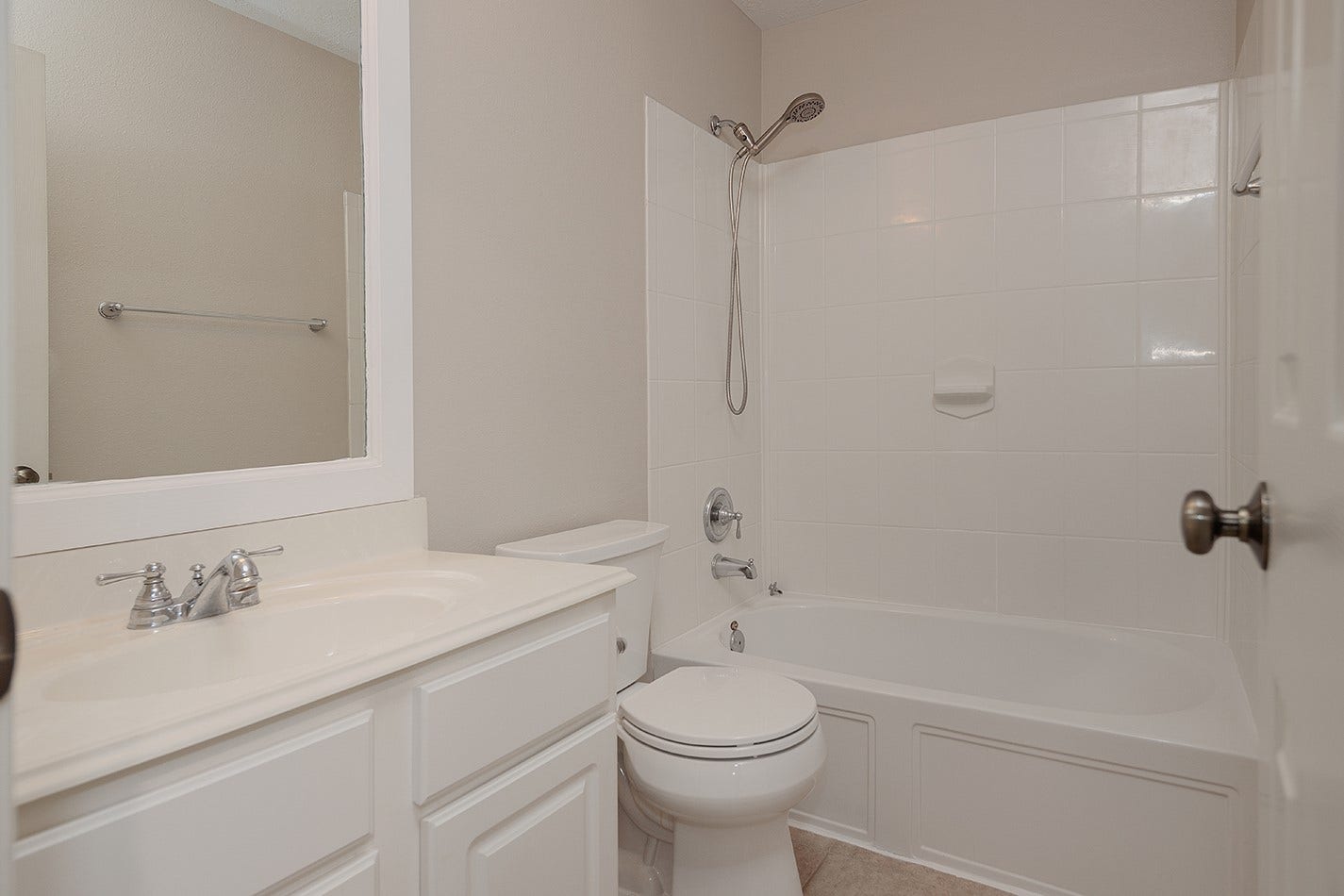 79 FRENCH OAKS, The Woodlands, TX 77382 Bathroom #3
