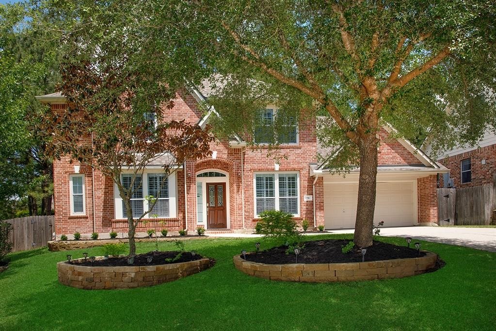 79 FRENCH OAKS, The Woodlands, TX 77382 79 French Oaks - Oversized, Corner Location