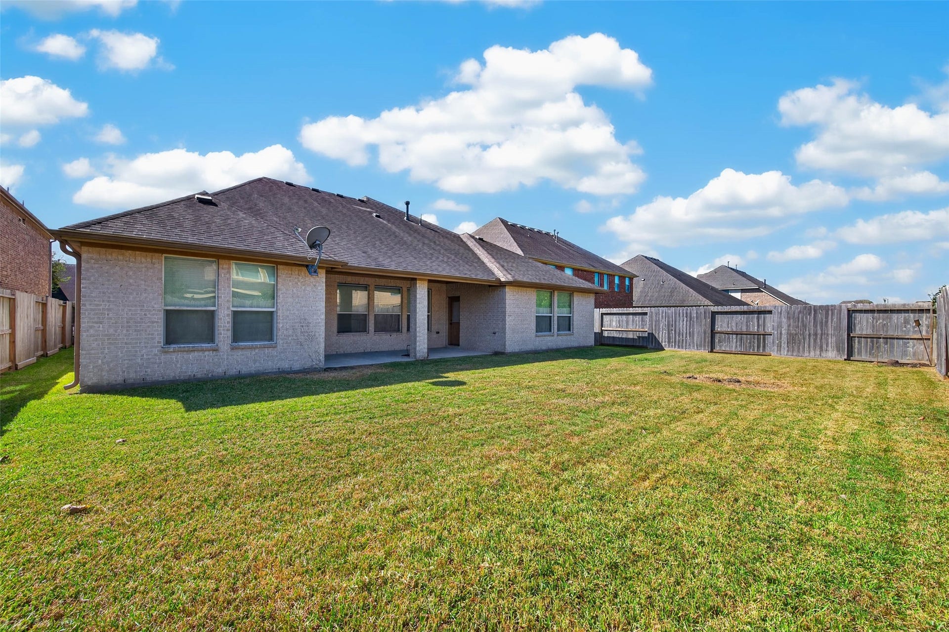 1114 Sydney Lane, Friendswood, TX 77546 1114 Sydney Lane, Friendswood, TX 77546